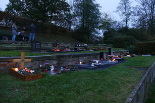 „Seelenlichter“ auf dem Naumburger Friedhof